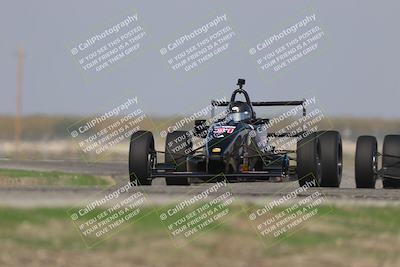 media/Oct-25-2025-CalClub SCCA (Sat) [[34c778dfbe]]/Group 3/Qualifying/